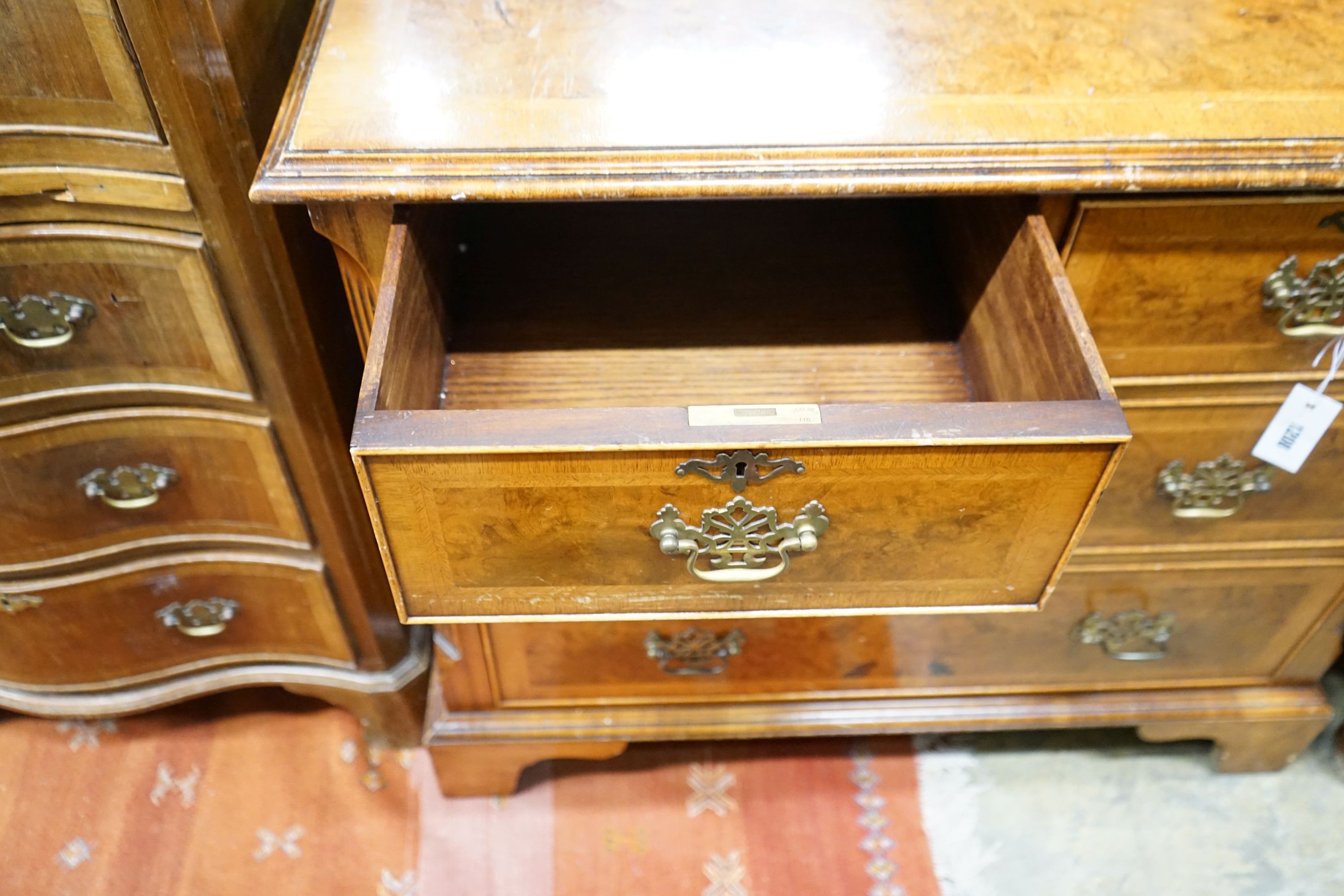 A reproduction 18th century style banded walnut chest of drawers, width 92cm, depth 47cm, height 81cm